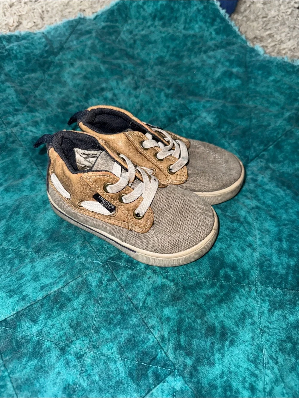 OshKosh B'gosh Gray and Tan Kids Sneakers
